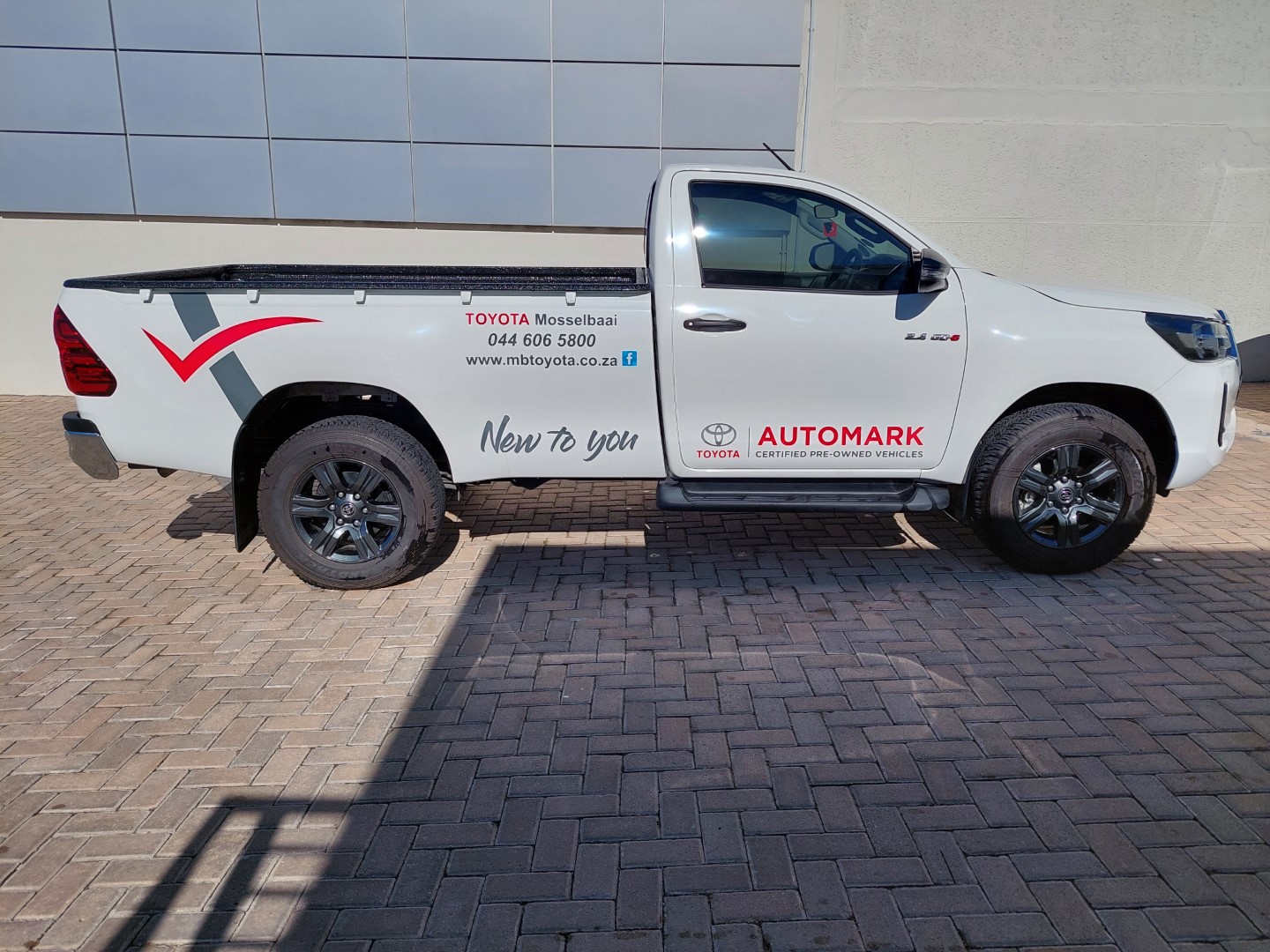 2024 Hilux 2.4 GD6 RB RAI MT (DEMO)