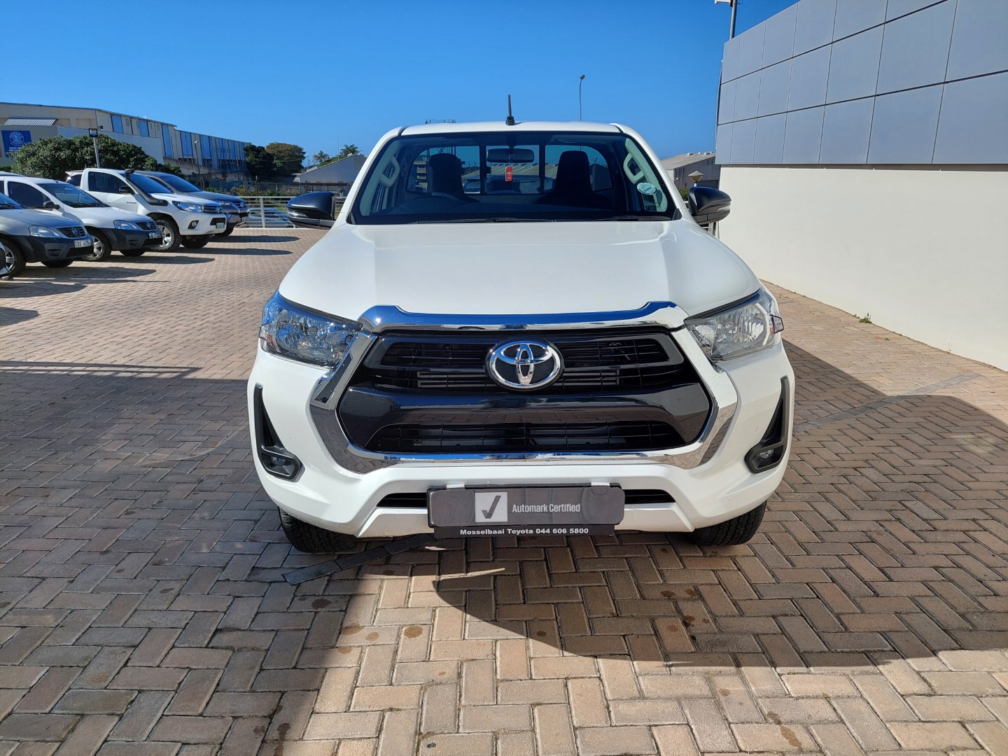 2024 Hilux 2.4 GD6 RB RAI MT (DEMO)
