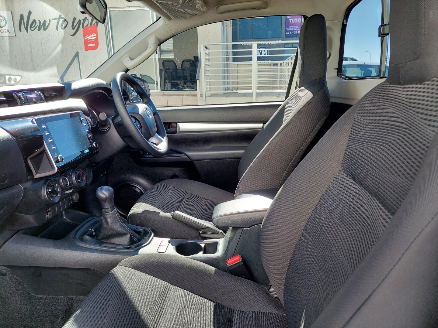 2024 Hilux 2.4 GD6 RB RAI MT (DEMO)