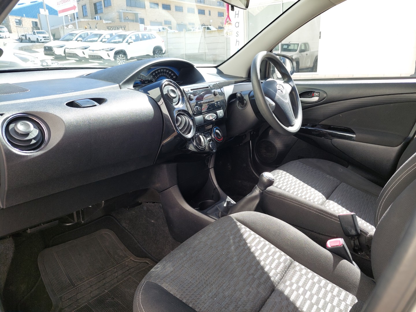 2016 Etios Cross 1.5 XS 5Dr