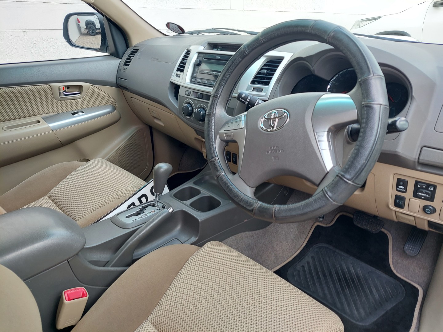 2013 Fortuner 2.5D-4D RB AT