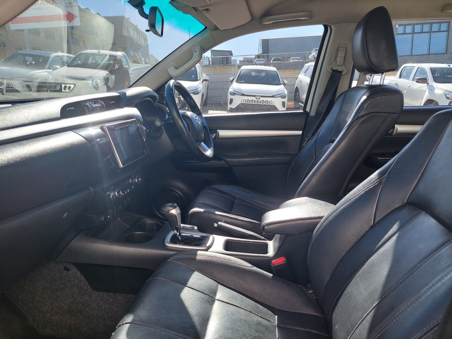 2016 Hilux DC 2.8GD6 RAIDER AT